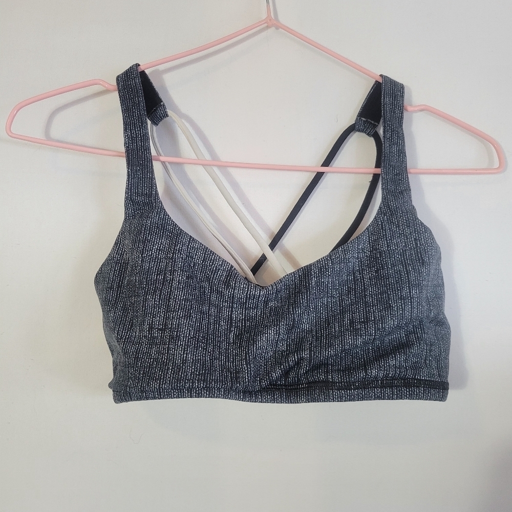 Size 4 lululemon bra - Picture 2 of 6